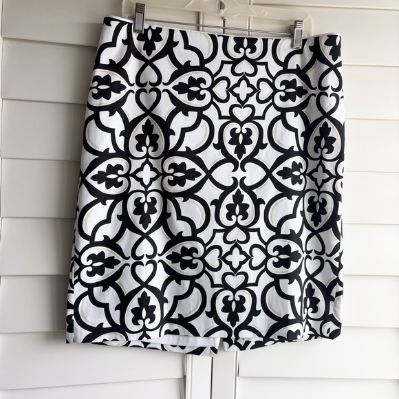 White House Black Market Dresses & Skirts - White House Black Market Skirt 12 Black White Geometric Office Banker Career